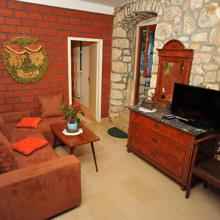 Apartment By The Sea Sutivan, Brac - 22771 Supetar